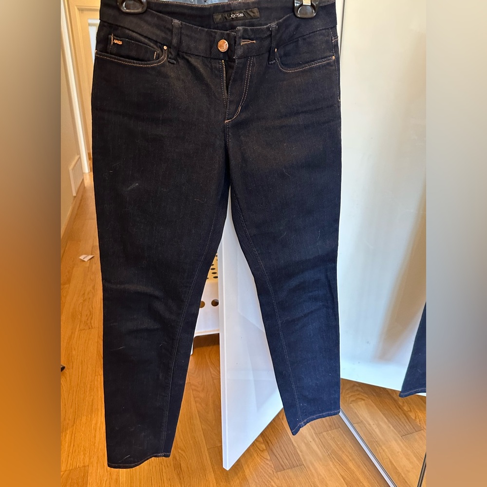 Size 27 / Joes Jeans / cropped and cute!